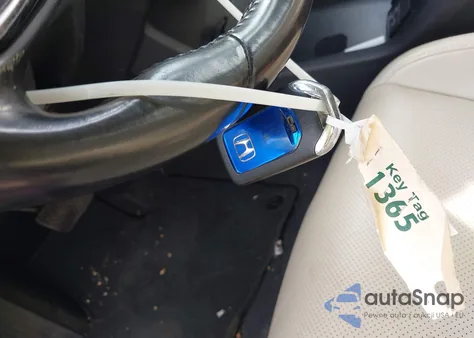 2018 Honda Clarity Touring z USA, uszkodzony, nr VIN JHMZC5F38JC016667